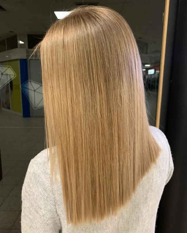 Stylistka Patrycja 😁👍 #włosy #pieknewlosy #fryzjerpoznań #koloryzacjapoznan #koloryzacjawłosów#blondkoloryzacja #dlugiewlosy