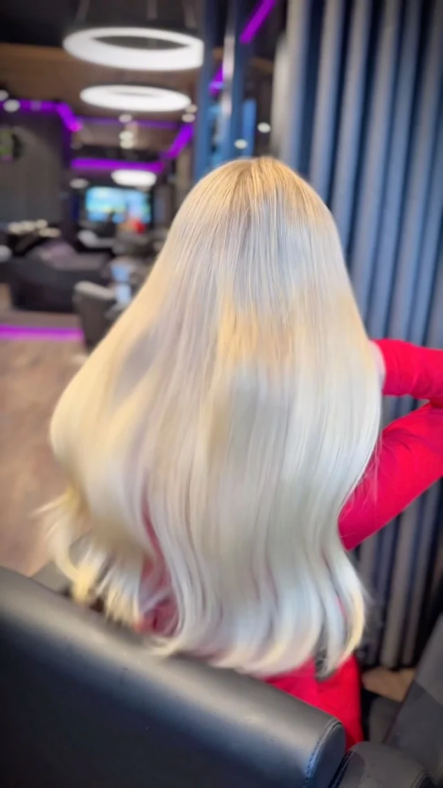 Bio Taśmy – Twój&nbsp;sekret pięknych włosów❤️ 

Uwielbiamy tę&nbsp;metodę za&nbsp;to, że&nbsp;daje spektakularny efekt, a&nbsp;jednocześnie jest tak&nbsp;delikatna dla włosów.

Delikatne taśmy, perfekcyjnie dopasowane do&nbsp;struktury włosów, pozwalają uzyskać efekt naturalnej objętości i&nbsp;długości – bez&nbsp;widocznych łączeń, bez&nbsp;kompromisów.

Każda aplikacja to&nbsp;indywidualnie zaprojektowana metamorfoza, z&nbsp;dbałością o&nbsp;detal, komfort i&nbsp;kondycję naturalnych włosów.

Jeśli marzysz o&nbsp;włosach, które podkreślą Twoją kobiecość i&nbsp;klasę – zapraszamy Cię do&nbsp;Nas 🙂
Do salonu gdzie piękno spotyka się z&nbsp;jakością👌

#przedluzaniewlosow #biotaśmy #biotasmy #biotape #salonfryzjerski #poznań