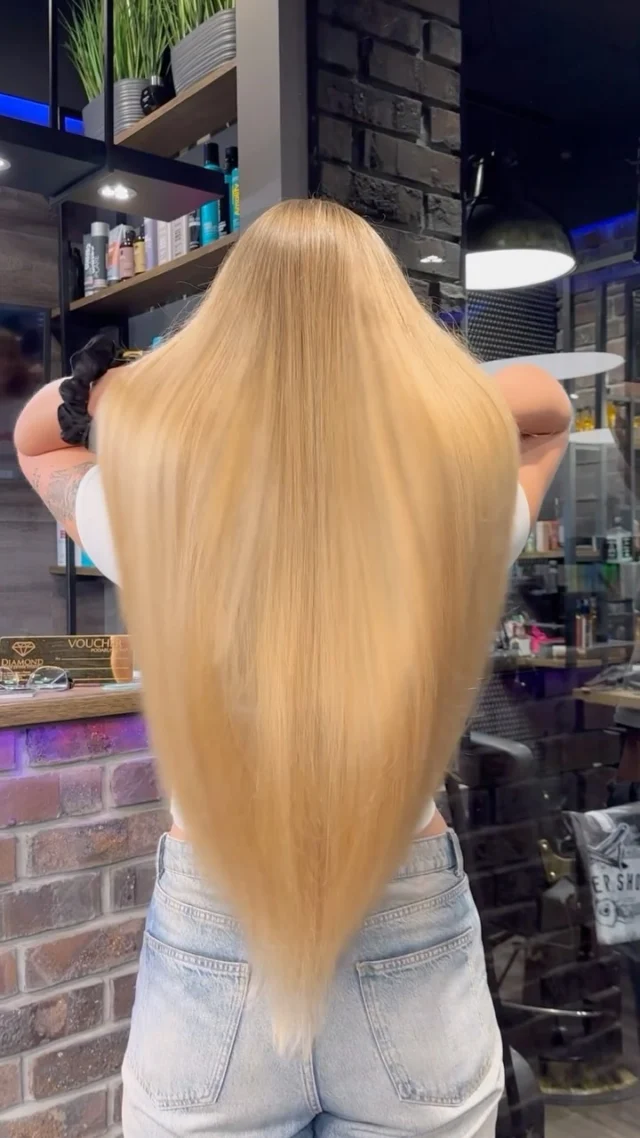 Stylistka Natalia 🤩 Koloryzacja Baleyage na&nbsp;bardzo długich i&nbsp;gęstych włosach 👍 #blondwłosy #pięknewłosy #salonfryzjerski #dlugiewlosy #poznań #fryzjerpoznan
