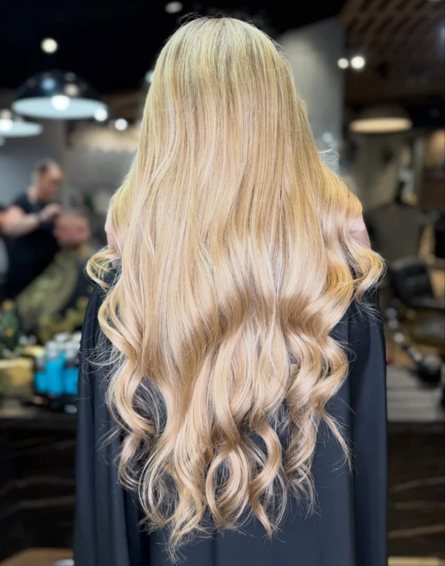 Stylistka Sandra 🤩👍 #koloryzacjawłosów #fryzjerpoznań #fryzjerpiatkowo